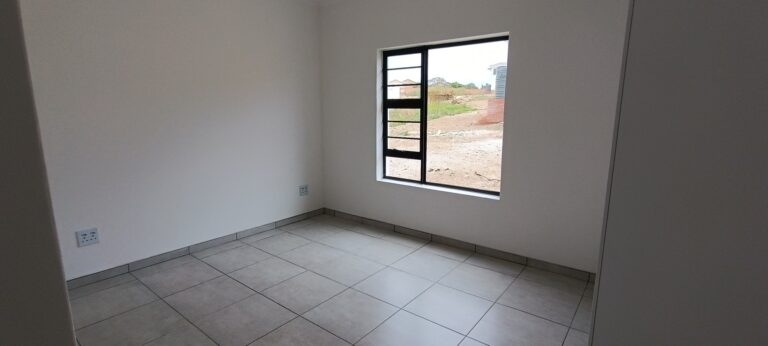 new three bedroom house figtree lifestyle estate jeffreys bay 010